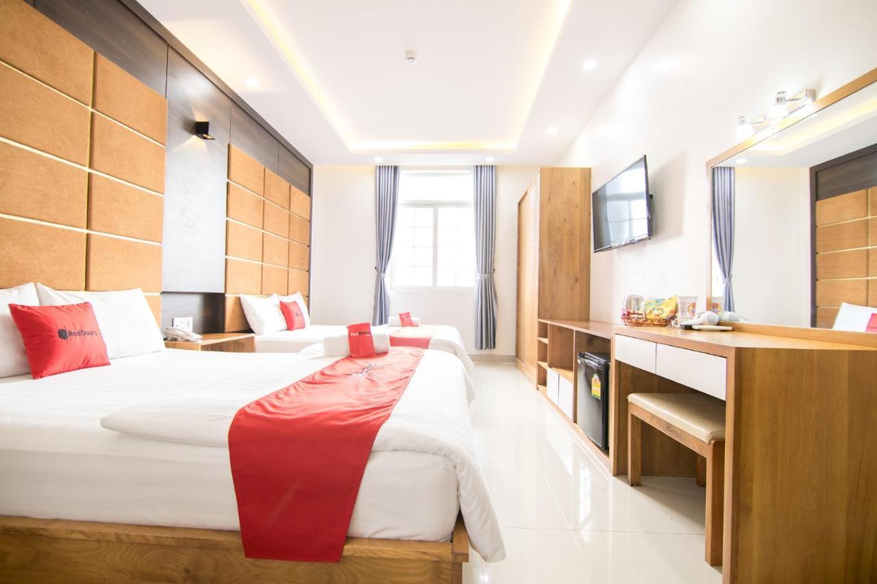 Reddoorz Plus Near Lotte Mart Cong Hoa ホーチミン市 エクステリア 写真